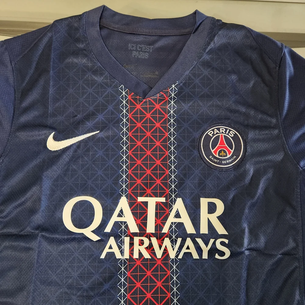 PSG Jersey - Picture 3 of 3